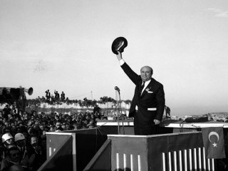 Şapkası ve üslubuyla hatırlanacak