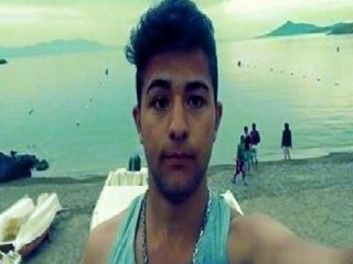 Boğulmak Üzere Olanları Kurtardı Kendisi Boğuldu