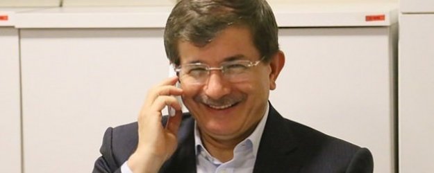 Davutoğlu Şampiyonu Tebrik Etti