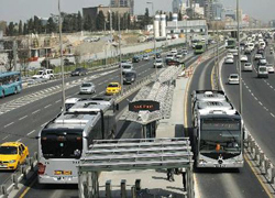 Vatandaş yine metrobüs mağduru!