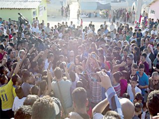 Batı'dan Timsah Şov