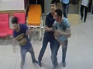 Hastaneyi Basıp Doktor Kaçırdılar!