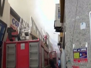 Aksaray’da alışveriş merkezinde yangın