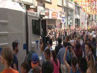 LGBT Üyelerine Müdahale