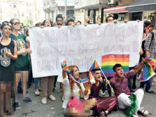 Sapkınlardan İslam'a Hakaret