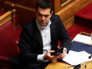 Yunanistan'a Gece Yarısı Şoku!