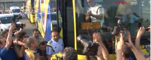 Fenerbahçe'ye Coşkulu Karşılama!