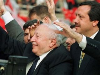 TRT'ten Erbakan-Erdoğan-Gül Sürprizi