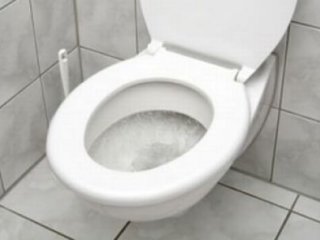 Tuvalete Gitmeyen Kızın Acı Sonu