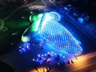 Avrupa’nın En Büyük Tropikal Kelebek Bahçesi