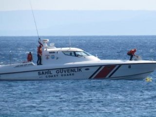 Deniz simidiyle 1 km açığa sürüklenen bebek kurtarıldı