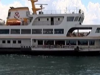 Beşiktaş vapurundan denize atlayan kişi kayboldu