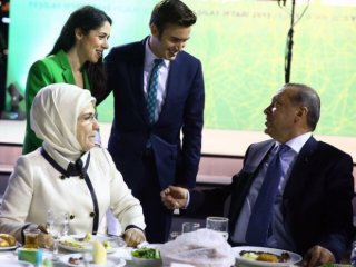 Ünlü Sanatçı İftarda Erdoğan İle Buluştu