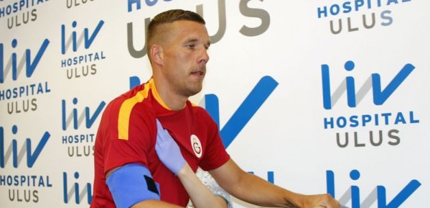 Podolski Sağlık Kontrolünden Geçti