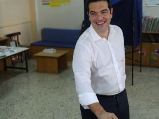 Yunanistan'da referandum sonucu bekleniyor