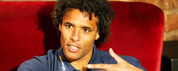 Hooijdonk'tan Van Persie Sözleri!