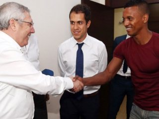 Nani, Aziz Yıldırım ile görüştü