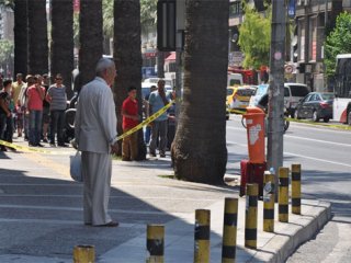 İzmir'in Göbeğinde Bomba Paniği