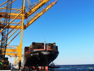 Türkiye’nin En Büyük Limanına İlk Gemi Yanaştı