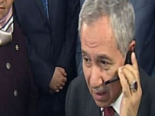 Arınç'ı Dehşete Düşüren Telefon!