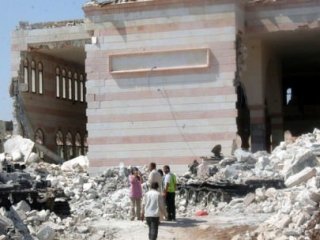 Esed Odusu Namaz Sırasında  Saldırdı: 15 Ölü