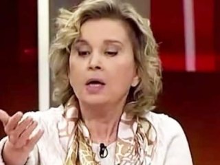 Nazlı Ilıcak'a Kötü Haber Geldi