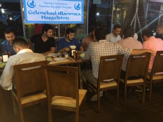 Çin Sevdalıları Yalanda Sınır Tanımıyor