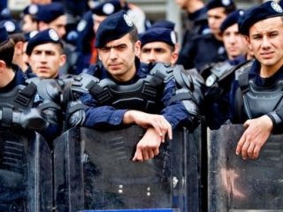 Polislere 6 Yıl Mecburi Oldu