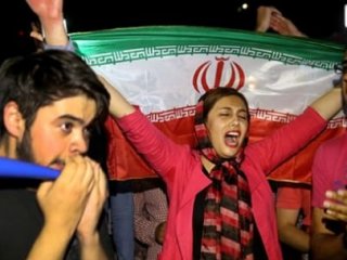 Tahran'da, 'Müzakare' Kutlaması