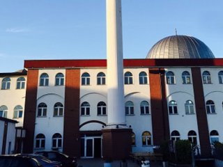 Almanya'daki Cami İçin Yardım Bekliyorlar