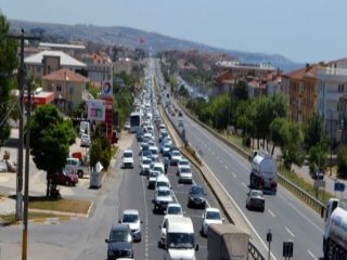 TEM Otoyolunda Bayram Yoğunluğu