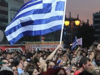 Yunanistan IMF'ye borcunu ödedi