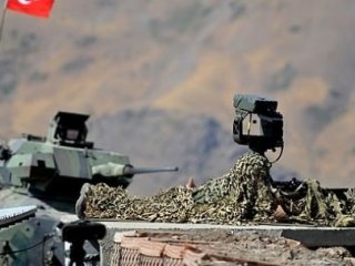 Cizre'de İki Kışlaya Silahlı Saldırı!