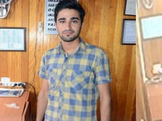 Telefon Çalan Suriyeliye 'Tövbe Namazı' Kıldırdı