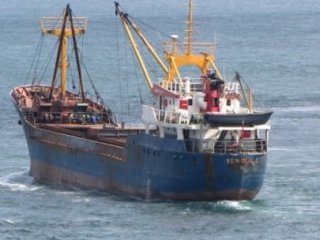 İstanbul'da İki Gemi Çarpıştı 1'i Battı!