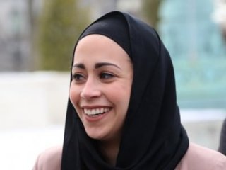 Ünlü Markaya Başörtüsü Tazminatı