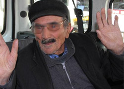 Uslanmaz dede yine yakalandı
