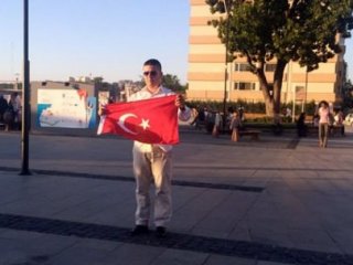 Şehit Polisler İçin Tek Kişilik Eylem