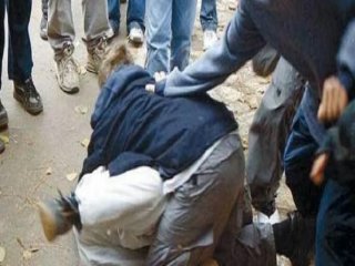 Kosovalı Ve Suriyeliler Birbirine Girdi: 9 Yaralı