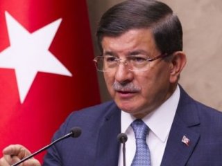 Davutoğlu basınla bir araya geldi