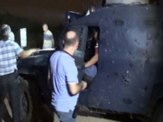 Mersin'de Polis Aracına Saldırı