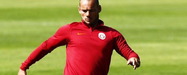Sneijder'den Sürpriz karar!