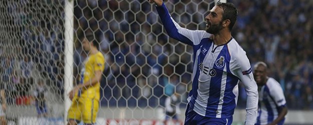 Galatasaray'dan Adrian Lopez'e Ret!