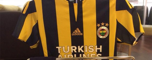 Kanarya çubuklu formayla sahada!