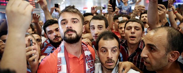 "Onur'u Satanı Biz De Satarız"