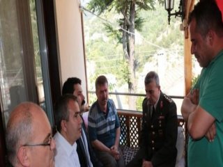 Şehit Asker Babasıyla Telefonla Konuşurken Vuruldu