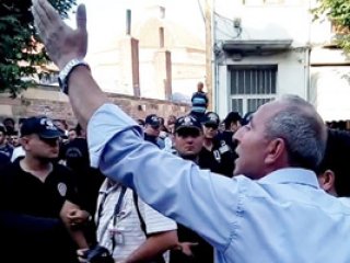 Şehit Cenazesinde "Dolmabahçe" Tepkisi