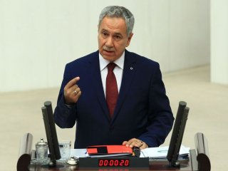 Arınç'la Şafak Pavey Arasında Tartışma Çıktı