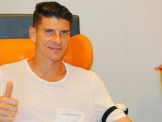 Mario Gomez Sağlık Kontrolünden Geçti