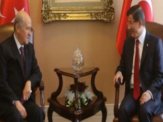 Bahçeli'den Davutoğlu'na Destek Sinyali